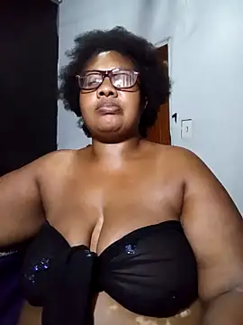 Snapshot of YELLOW_BONE chatting on 01.27.25 YELLOW BONE online show from 01.27.25