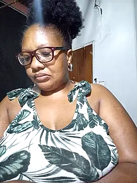 Snapshot of YELLOW_BONE chatting on 02.10.25 YELLOW BONE online show from 02.10.25