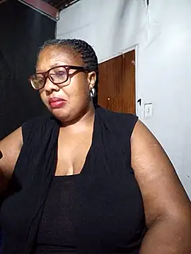 Snapshot of YELLOW_BONE chatting on 03.14.25 YELLOW BONE online show from 03.14.25