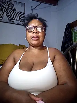 Snapshot of YELLOW_BONE chatting on 03.27.26 YELLOW BONE online show from 03.27.26