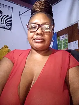 Snapshot of YELLOW_BONE chatting on 04.15.26 YELLOW BONE online show from 04.15.26