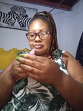 Snapshot of YELLOW_BONE chatting on 05.09.26 YELLOW BONE online show from 05.09.26