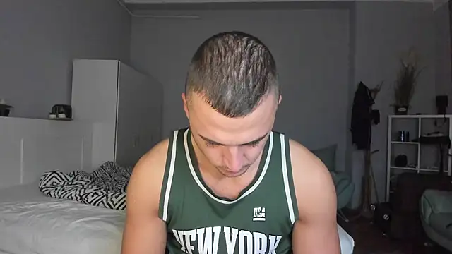 Snapshot of paulblack21 chatting on 11.22.25 paulblack21 online show from 11.22.25