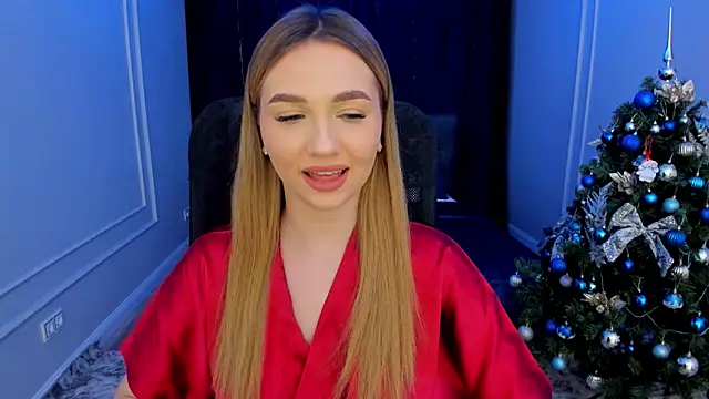 Snapshot of GracefulLook chatting on 12.25.24 GracefulLook online show from 12.25.24