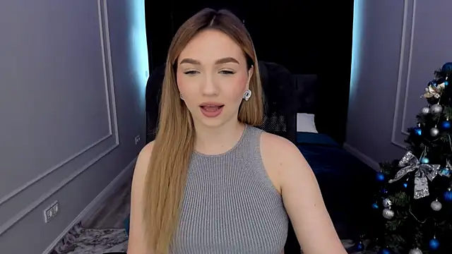 Snapshot of GracefulLook chatting on 12.30.24 GracefulLook online show from 12.30.24