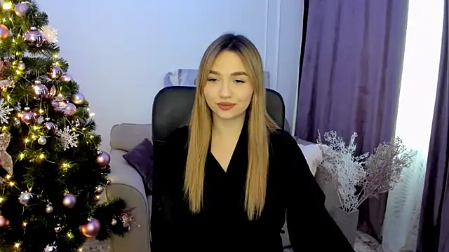 Snapshot of GracefulLook chatting on 12.31.24 GracefulLook online show from 12.31.24