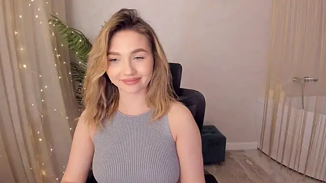 Snapshot of GracefulLook chatting on 01.18.25 GracefulLook online show from 01.18.25