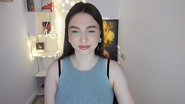 Snapshot of GracefulLook chatting on 02.11.25 GracefulLook online show from 02.11.25