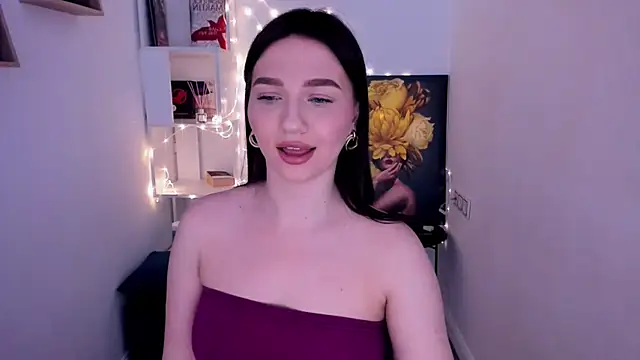 Snapshot of GracefulLook chatting on 03.07.25 GracefulLook online show from 03.07.25