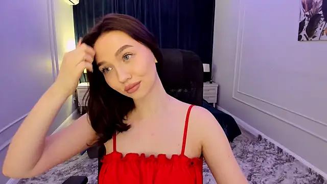 Snapshot of GracefulLook chatting on 03.14.25 GracefulLook online show from 03.14.25