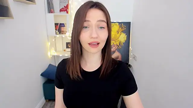 Snapshot of GracefulLook chatting on 03.19.25 GracefulLook online show from 03.19.25