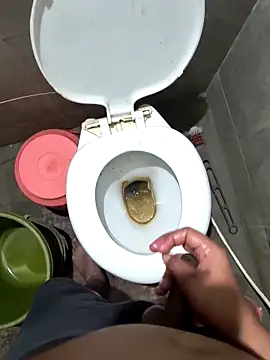 Snapshot of rajstrip12650 chatting on 12.13.25 rajstrip12650 online show from 12.13.25