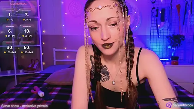 Snapshot of ServantBrook chatting on 03.14.25 ServantBrook online show from 03.14.25