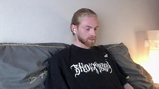 Snapshot of Damien_Bi chatting on 10.05.25 Damien Bi online show from 10.05.25