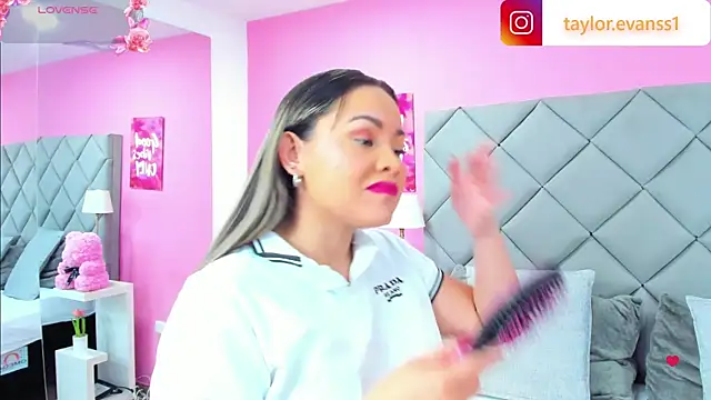 TaylorEvanss online show from 09.20.25