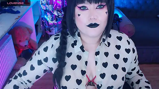 Snapshot of wickedxqueen chatting on 02.06.25 wickedxqueen online show from 02.06.25
