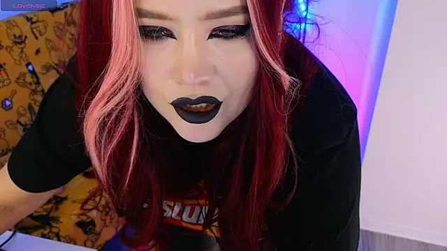 Snapshot of wickedxqueen chatting on 06.01.26 wickedxqueen online show from 06.01.26
