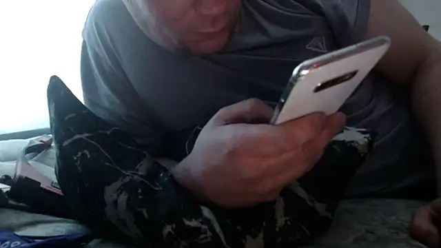 Snapshot of ACABFTP chatting on 12.18.24 ACABFTP online show from 12.18.24