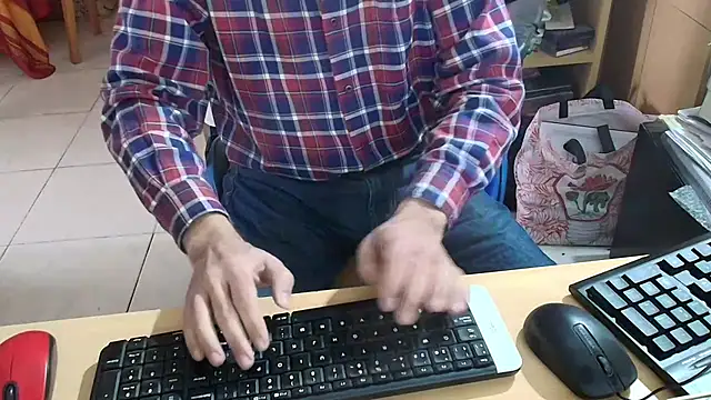 Snapshot of angelgarcia269 chatting on 07.15.26 angelgarcia269 online show from 07.15.26