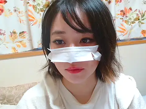 Snapshot of liliyRiSAcha-n chatting on 10.16.25 liliyRiSAcha-n online show from 10.16.25