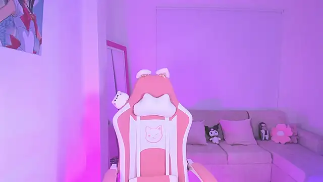 Snapshot of kityangelss chatting on 02.13.25 kityangelss online show from 02.13.25