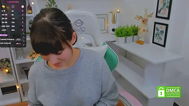  Eliizabeth  online show from 03.22.25