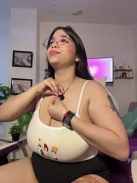 tati reyess online show from 06.27.26