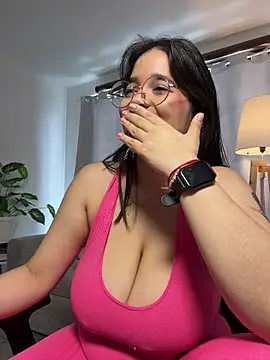 tati reyess online show from 07.06.26
