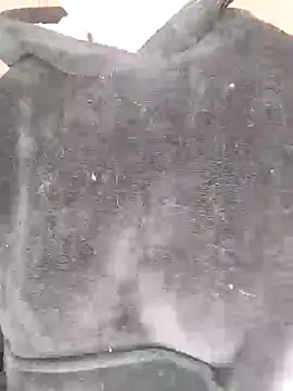 Snapshot of Mayoosh6 chatting on 12.29.24 Mayoosh6 online show from 12.29.24