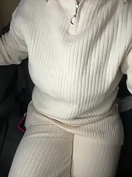 Snapshot of Mayoosh6 chatting on 02.14.25 Mayoosh6 online show from 02.14.25