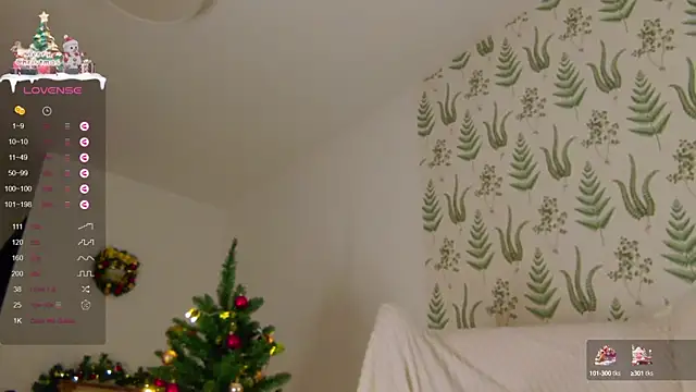 Snapshot of Marie_Diaze chatting on 12.29.24 Marie Diaze online show from 12.29.24