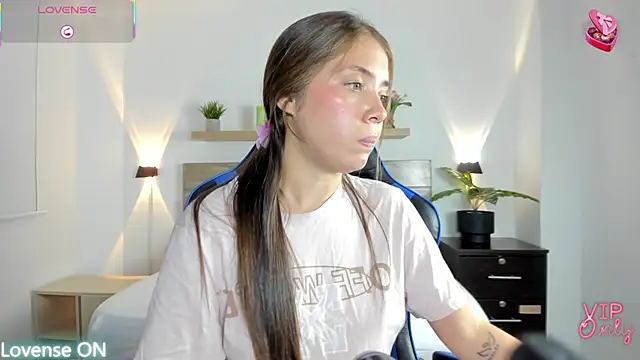 Snapshot of nataly_rodri chatting on 01.11.26 nataly rodri online show from 01.11.26