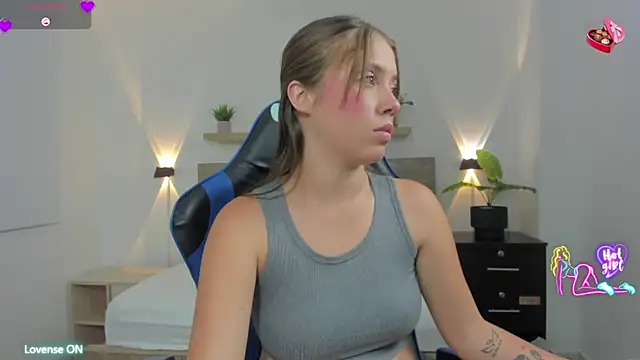 Snapshot of nataly_rodri chatting on 02.22.26 nataly rodri online show from 02.22.26