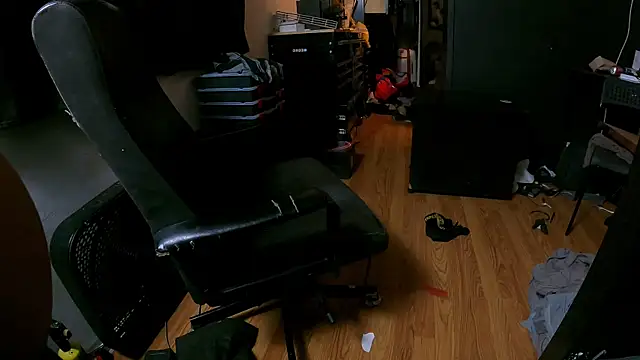 Snapshot of leanjamesdean chatting on 10.01.25 leanjamesdean online show from 10.01.25