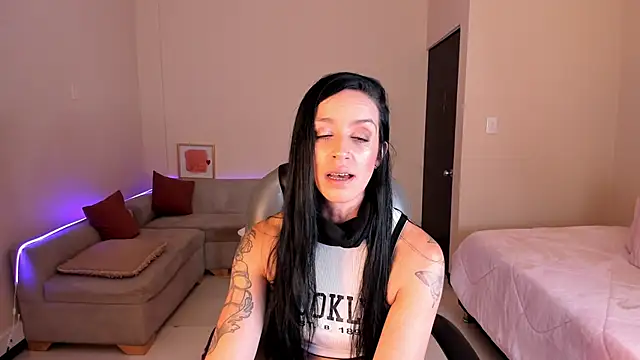 Kristen Garner online show from 05.05.26