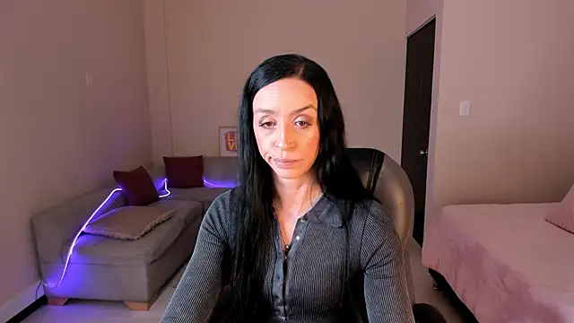 Kristen Garner online show from 05.11.26