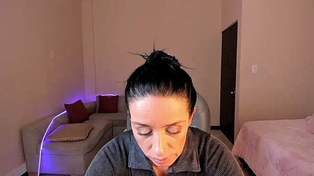 Kristen Garner online show from 06.01.26
