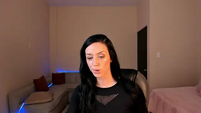 Kristen Garner online show from 06.06.26