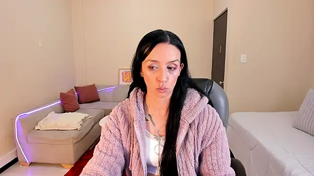 Kristen Garner online show from 07.20.26