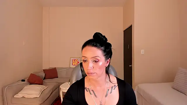 Kristen Garner online show from 07.31.26
