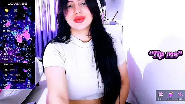 Snapshot of siddhixxx_592 chatting on 01.15.25 siddhixxx 592 online show from 01.15.25