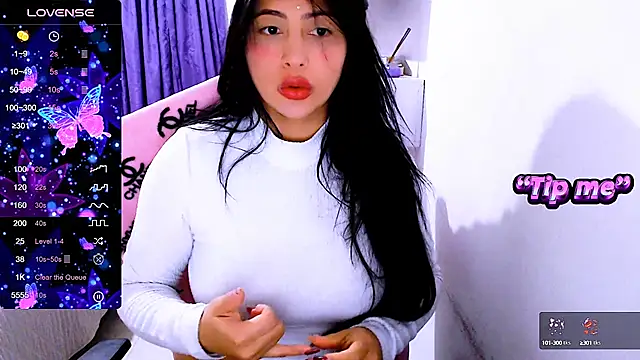 Snapshot of siddhixxx_592 chatting on 01.17.25 siddhixxx 592 online show from 01.17.25