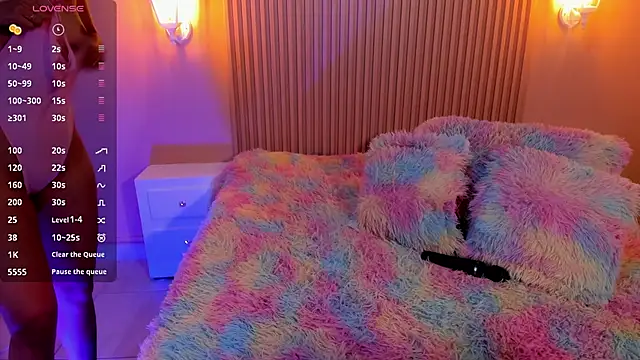 EmilyEvans7 online show from 03.18.25