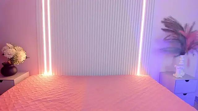 Snapshot of EmilyEvans7 chatting on 02.04.26 EmilyEvans7 online show from 02.04.26