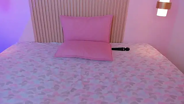 Snapshot of EmilyEvans7 chatting on 02.12.26 EmilyEvans7 online show from 02.12.26