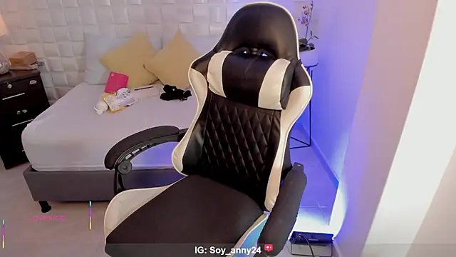 anny rouse24 online show from 02.15.26