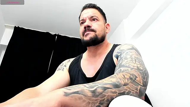 musclemonster31 online show from 10.13.25