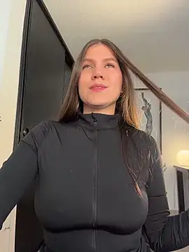 AmelieLaurent  online show from 05.05.26