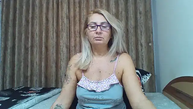 PussyEvely online show from 11.11.25