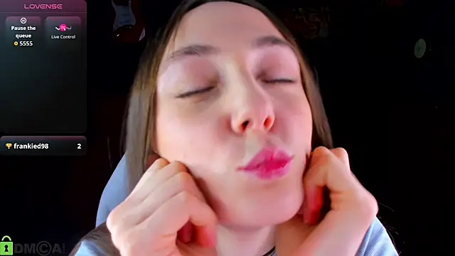 Lexi Split online show from 02.04.26